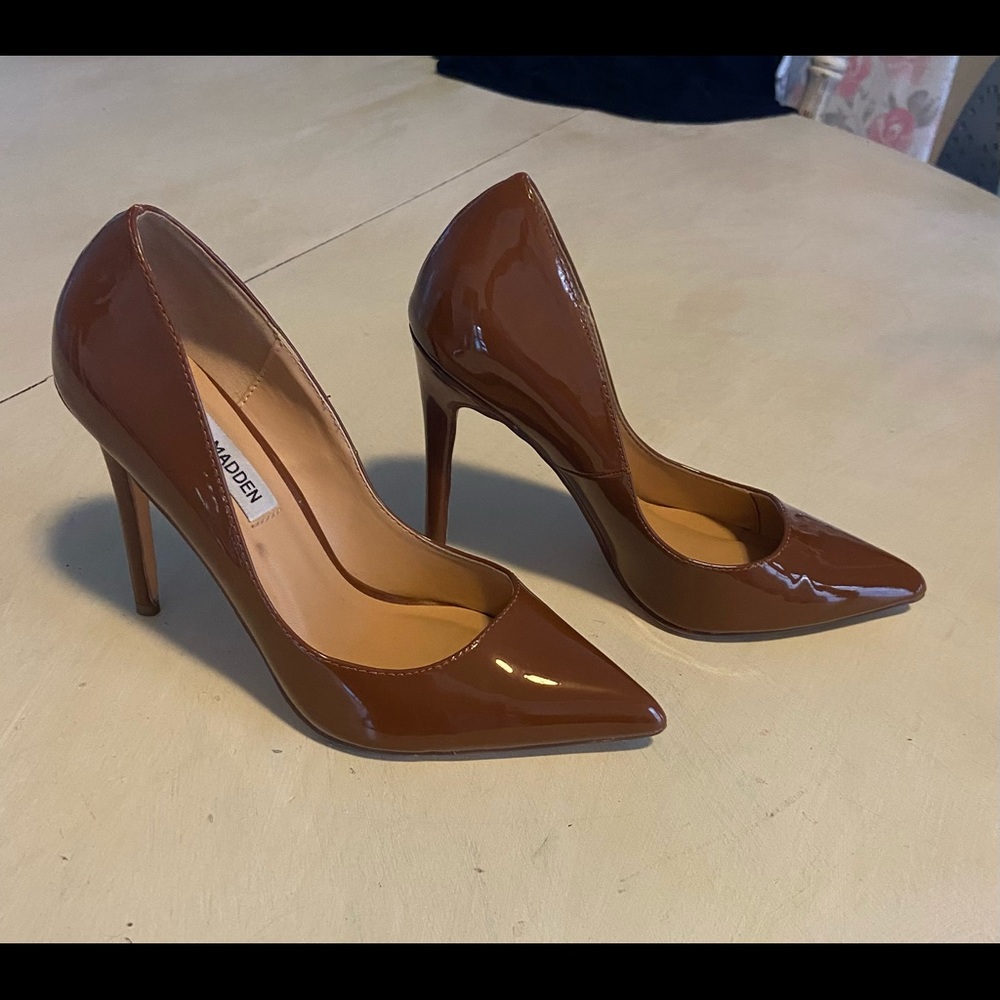 Size 6 Steve Madden brown heels